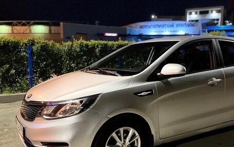 KIA Rio III рестайлинг, 2016 год, 990 000 рублей, 3 фотография