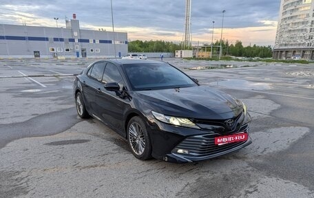 Toyota Camry, 2019 год, 3 650 000 рублей, 4 фотография