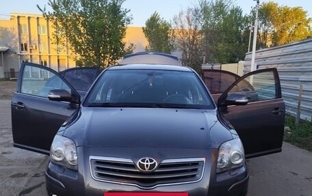 Toyota Avensis III рестайлинг, 2006 год, 765 000 рублей, 2 фотография