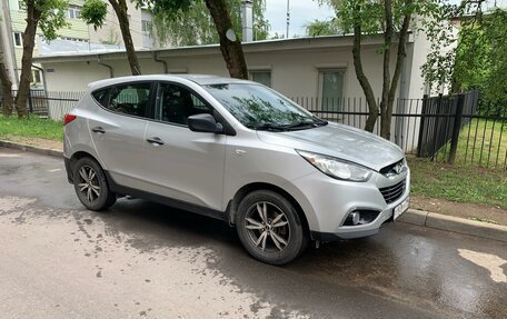 Hyundai ix35 I рестайлинг, 2013 год, 970 000 рублей, 2 фотография