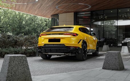 Lamborghini Urus I, 2024 год, 37 000 000 рублей, 4 фотография