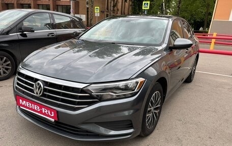 Volkswagen Jetta VII, 2019 год, 1 900 000 рублей, 2 фотография