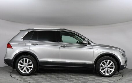 Volkswagen Tiguan II, 2017 год, 2 399 000 рублей, 4 фотография