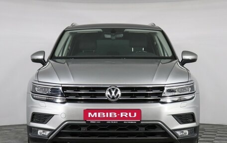 Volkswagen Tiguan II, 2017 год, 2 399 000 рублей, 2 фотография