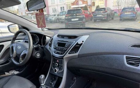 Hyundai Elantra V, 2014 год, 1 060 000 рублей, 2 фотография