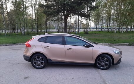 Volvo V40 Cross Country I, 2014 год, 1 299 000 рублей, 4 фотография