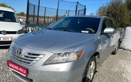 Toyota Camry, 2006 год, 850 000 рублей, 2 фотография