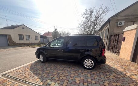 Volkswagen Touran III, 2008 год, 845 000 рублей, 3 фотография