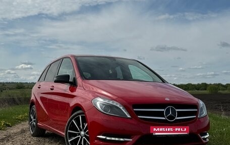Mercedes-Benz B-Класс, 2013 год, 1 540 000 рублей, 2 фотография