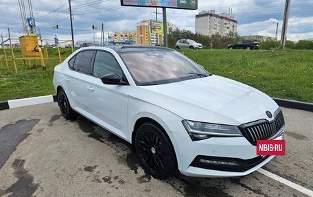 Skoda Superb III рестайлинг, 2021 год, 3 999 999 рублей, 3 фотография