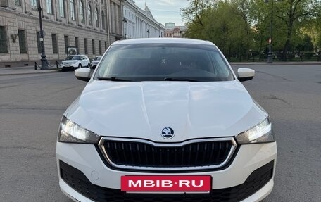 Skoda Rapid II, 2021 год, 1 590 000 рублей, 2 фотография