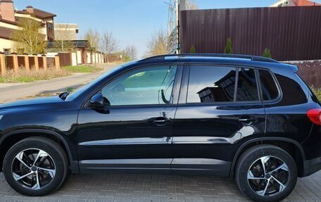 Volkswagen Tiguan I, 2010 год, 940 000 рублей, 2 фотография