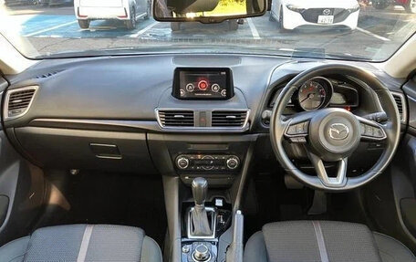 Mazda Axela, 2017 год, 1 000 000 рублей, 2 фотография