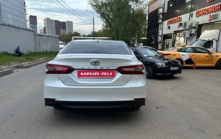 Toyota Camry, 2021 год, 3 450 000 рублей, 3 фотография