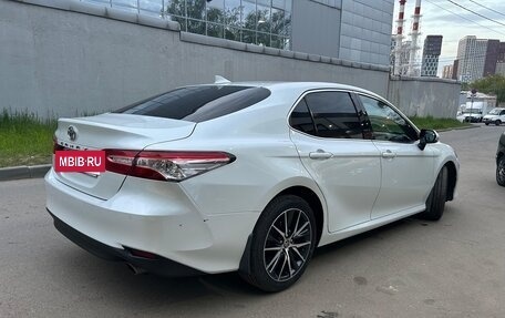 Toyota Camry, 2021 год, 3 450 000 рублей, 4 фотография