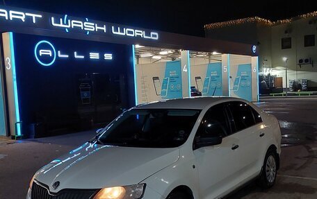 Skoda Rapid I, 2015 год, 700 000 рублей, 4 фотография