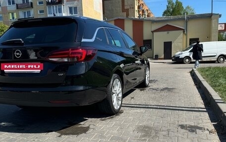 Opel Astra K, 2018 год, 1 650 000 рублей, 2 фотография