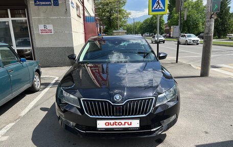 Skoda Superb III рестайлинг, 2015 год, 1 950 000 рублей, 3 фотография