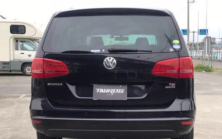 Volkswagen Sharan II, 2012 год, 834 979 рублей, 6 фотография