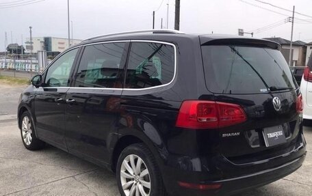 Volkswagen Sharan II, 2012 год, 834 979 рублей, 7 фотография