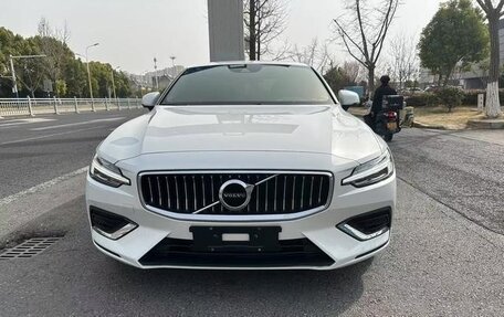 Volvo S60 III, 2022 год, 2 720 100 рублей, 3 фотография
