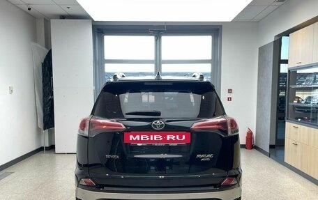 Toyota RAV4, 2017 год, 3 100 000 рублей, 5 фотография