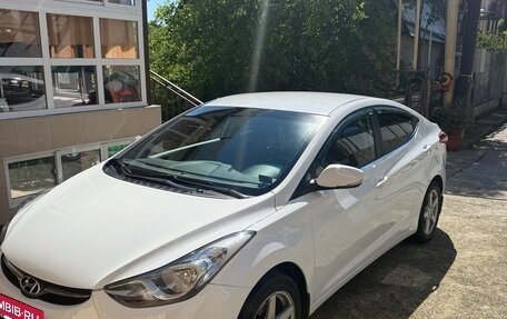 Hyundai Elantra V, 2013 год, 1 250 000 рублей, 2 фотография