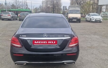 Mercedes-Benz E-Класс, 2018 год, 3 990 000 рублей, 5 фотография