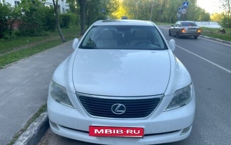 Lexus LS IV, 2007 год, 1 300 000 рублей, 3 фотография