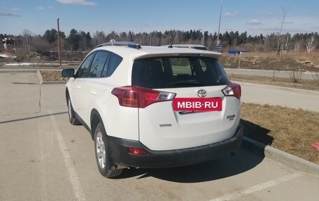 Toyota RAV4, 2014 год, 1 950 000 рублей, 2 фотография