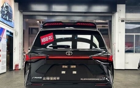 Toyota Sienna, 2024 год, 7 760 000 рублей, 3 фотография