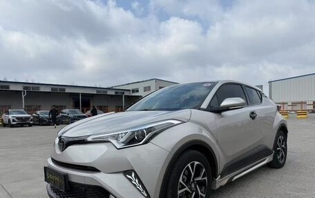 Toyota C-HR I рестайлинг, 2020 год, 1 738 441 рублей, 3 фотография