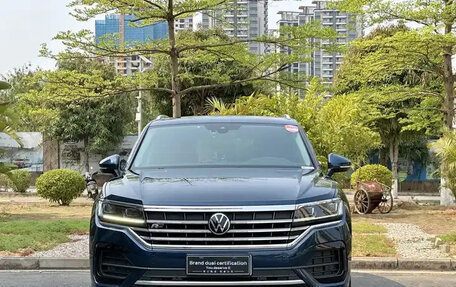 Volkswagen Touareg III, 2021 год, 3 691 810 рублей, 2 фотография