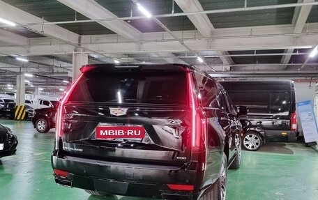 Cadillac Escalade V, 2023 год, 14 555 123 рублей, 5 фотография