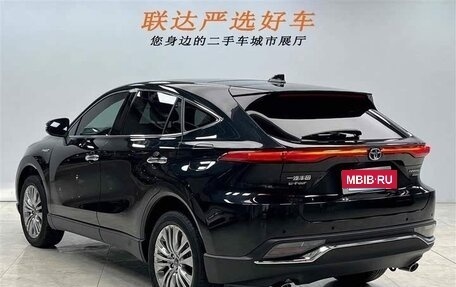 Toyota Harrier, 2022 год, 3 730 000 рублей, 4 фотография