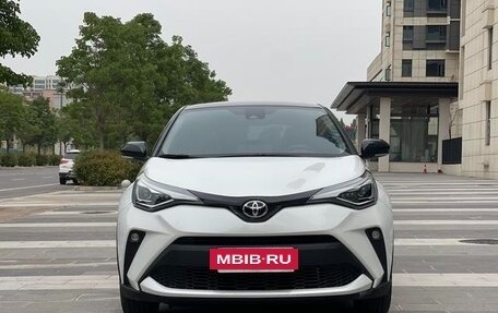 Toyota C-HR I рестайлинг, 2021 год, 1 720 441 рублей, 2 фотография