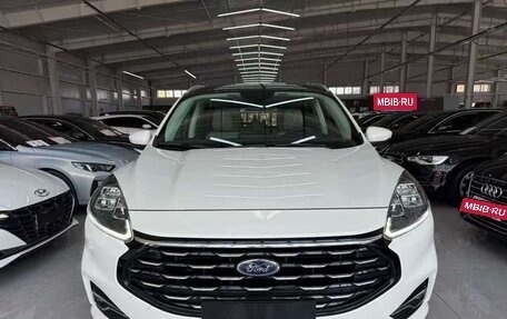 Ford Escape, 2021 год, 2 050 000 рублей, 2 фотография