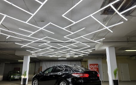 Toyota Camry, 2019 год, 3 000 000 рублей, 4 фотография