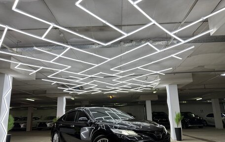 Toyota Camry, 2019 год, 3 000 000 рублей, 3 фотография