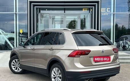 Volkswagen Tiguan II, 2018 год, 1 650 000 рублей, 6 фотография