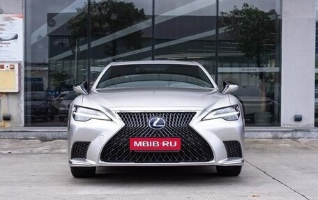 Lexus LS IV, 2021 год, 6 000 200 рублей, 2 фотография