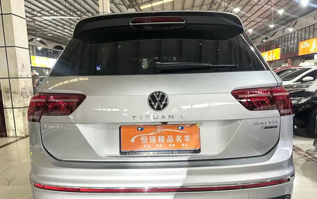 Volkswagen Tiguan II, 2021 год, 3 560 000 рублей, 4 фотография
