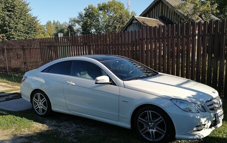 Mercedes-Benz E-Класс, 2012 год, 1 600 000 рублей, 2 фотография