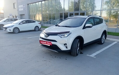 Toyota RAV4, 2016 год, 2 799 348 рублей, 9 фотография