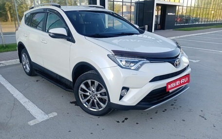 Toyota RAV4, 2016 год, 2 799 348 рублей, 2 фотография