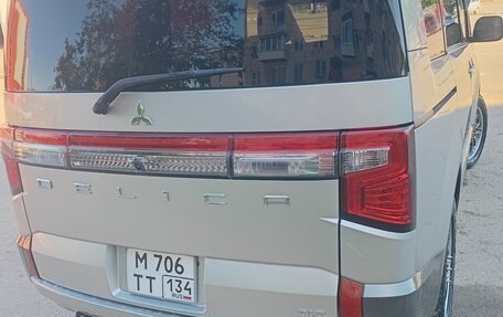 Mitsubishi Delica D:5 I, 2019 год, 3 800 000 рублей, 3 фотография
