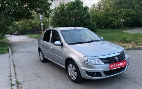 Renault Logan I, 2013 год, 528 000 рублей, 2 фотография
