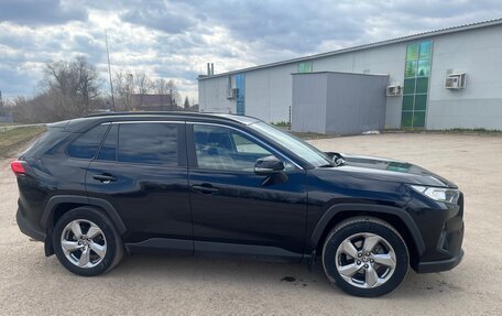 Toyota RAV4, 2020 год, 2 889 000 рублей, 2 фотография