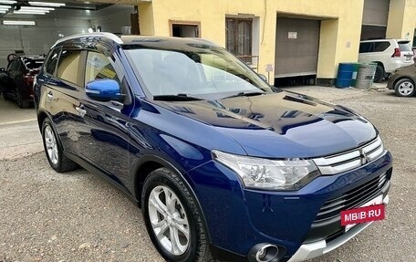 Mitsubishi Outlander III рестайлинг 3, 2014 год, 1 649 000 рублей, 3 фотография