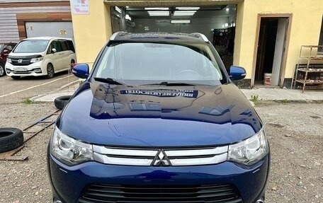 Mitsubishi Outlander III рестайлинг 3, 2014 год, 1 649 000 рублей, 2 фотография